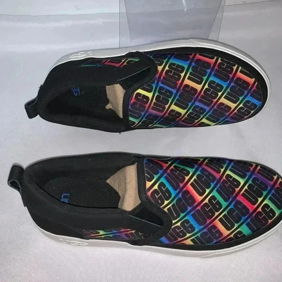 UGG Caplan Slip On big Girls Shoes Size 6, colorful pattern black background. - Picture 8 of 9